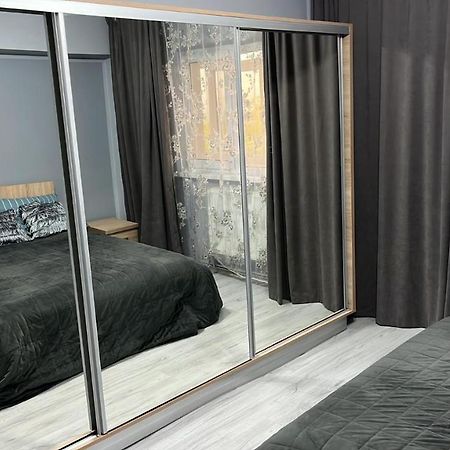 La Carmen ! Apartament Cu 3 Camere ! Vulcan  Zewnętrze zdjęcie